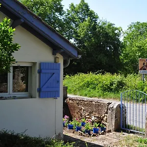 Les Combelles 46 Couette-café Bach